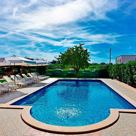 Novigrad 6951a Apartment *