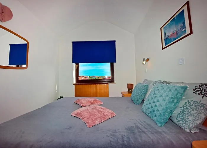 Novigrad 6951a * Novigrad (Istria)